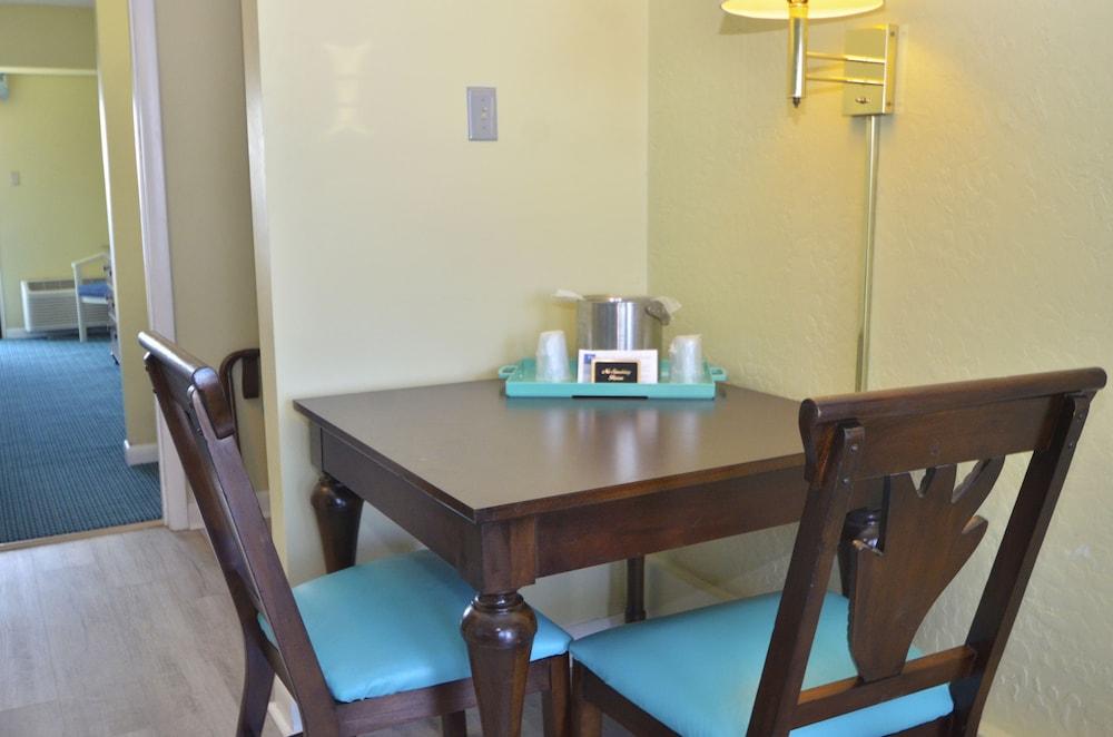 Cayman Suites Hotel Ocean City Extérieur photo